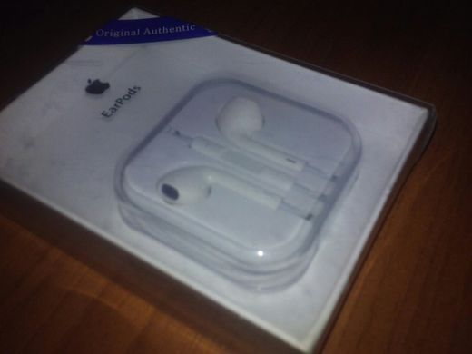 Наушники гарнитура Apple EarPods with Remote and Mic класс AAAА