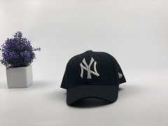 Кепка бейсболка New York Yankees (черная с белым лого)